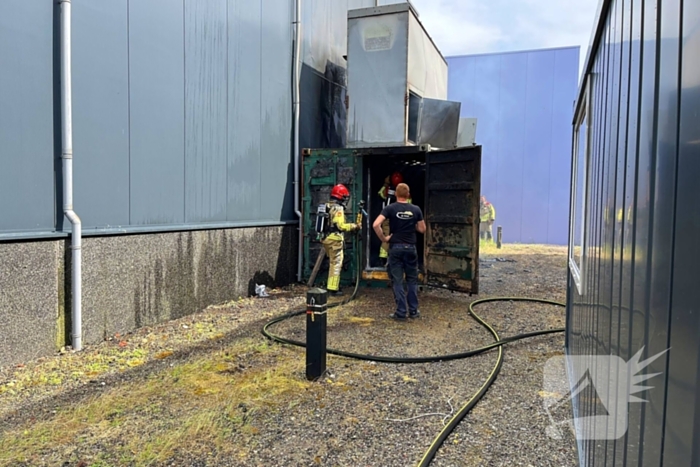 Medewerkers blussen eerste vuur