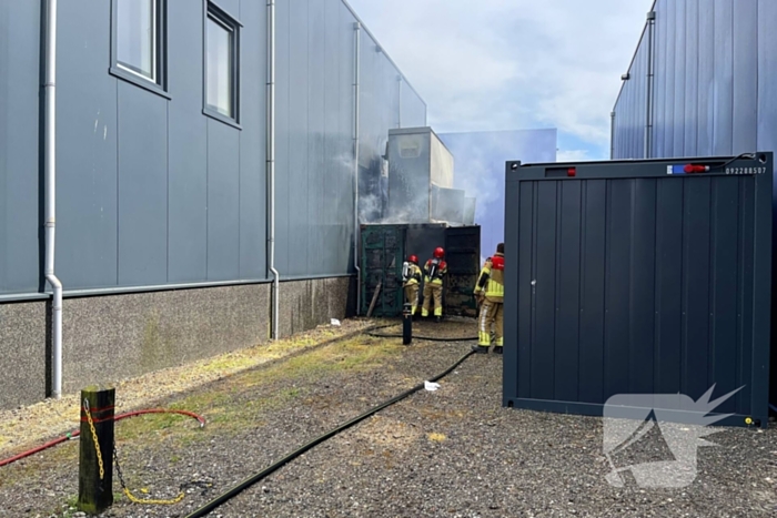 Medewerkers blussen eerste vuur