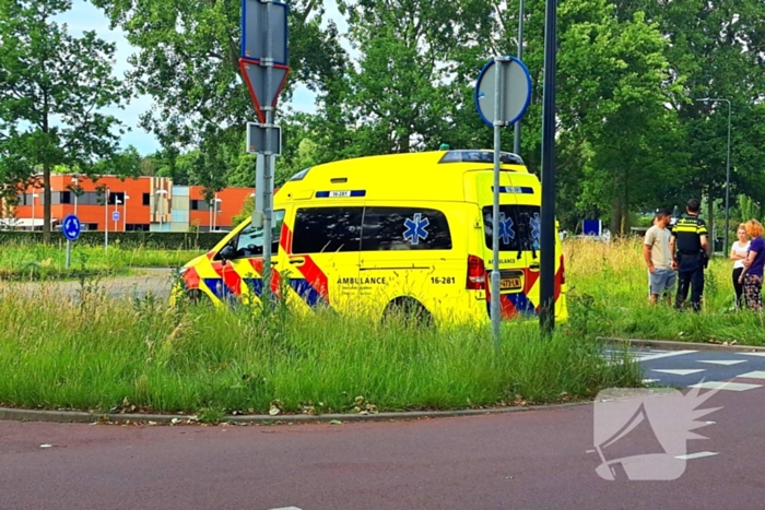 Scooterrijder gewond bij aanrijding met auto