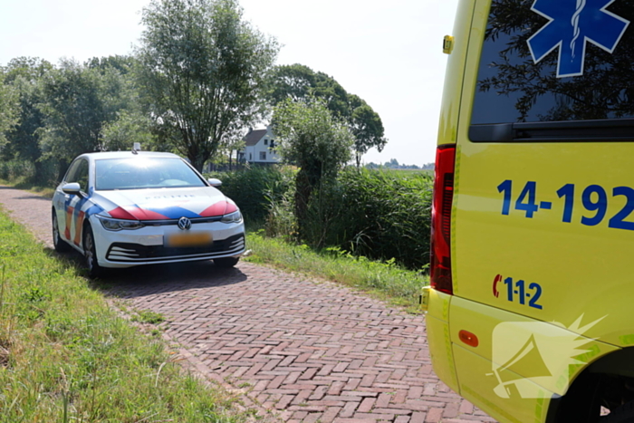 Fietser hard ten val op fietspad