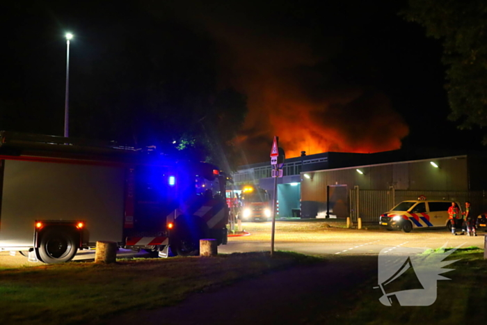 Vlammenzee op industrieterrein