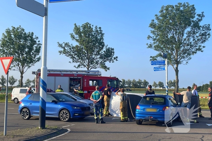 22-jarige motorrijder overleden, 17-jarige automobilist en moeder aangehouden