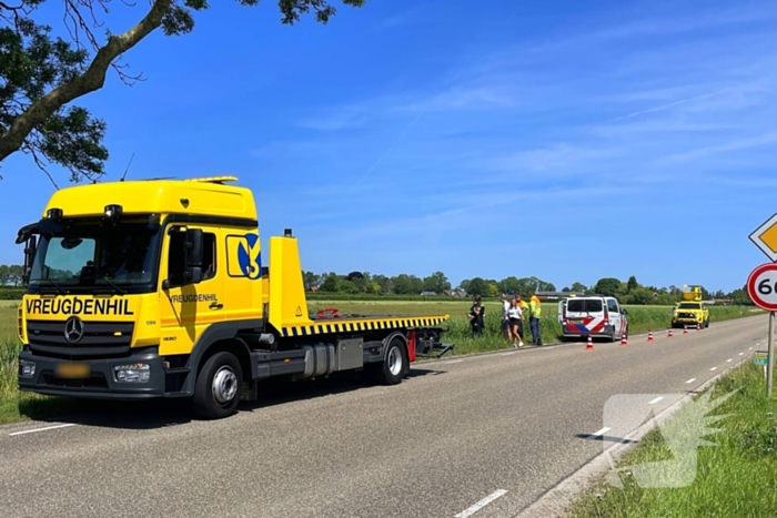 Auto belandt in sloot na ongeval