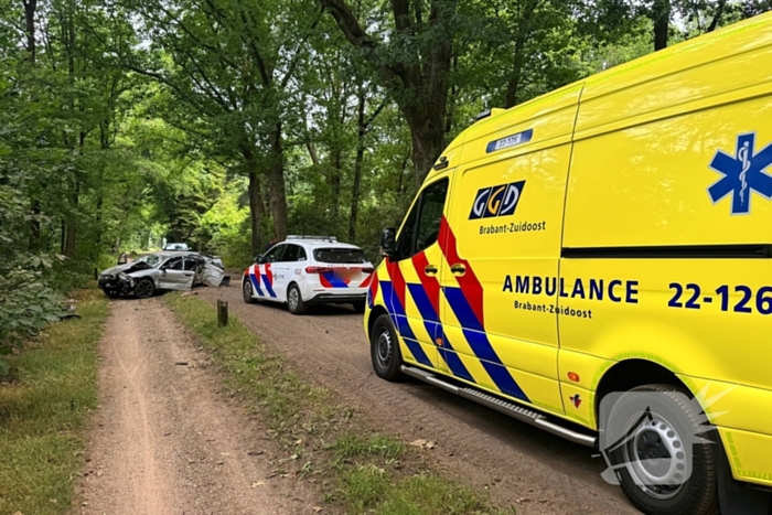 Beschonken bestuurder richt ravage aan