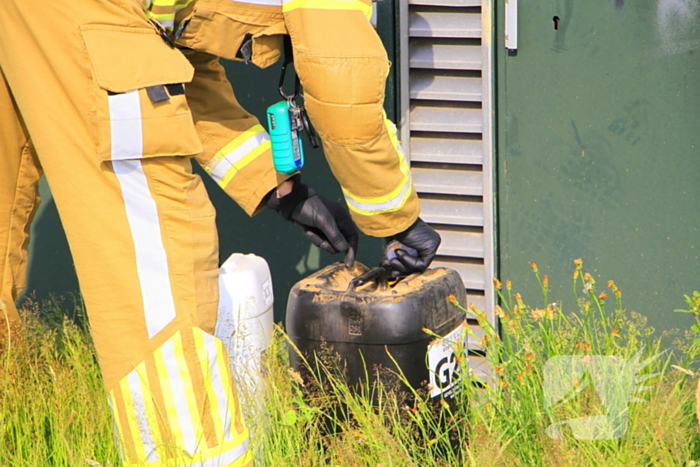 Vaatjes met onbekende inhoud aangetroffen