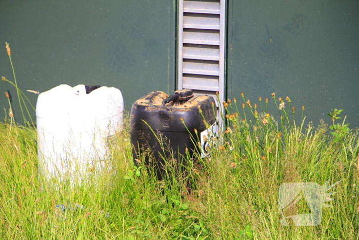 Vaatjes met onbekende inhoud aangetroffen