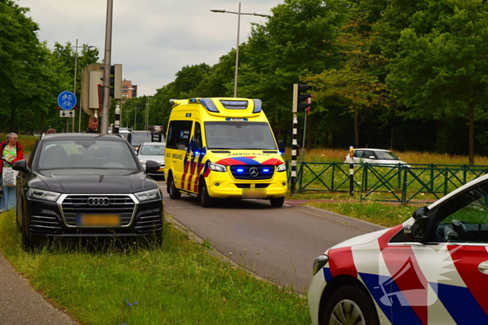 Botsing driewielfiets en auto
