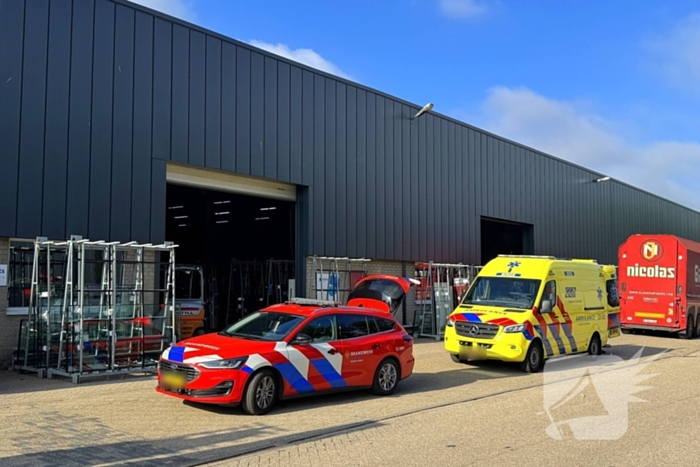 Man gewond bij ongeval met glaspakket