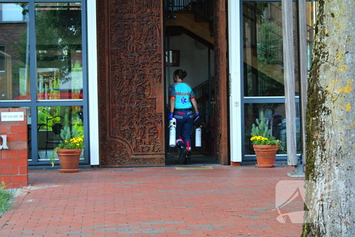 Persoon gecontroleerd bij brand