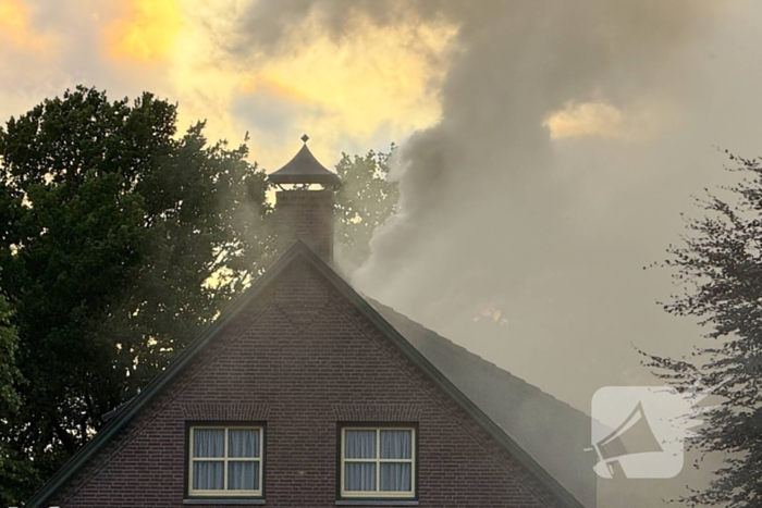 Kortdurende uitslaande brand in woonboerderij