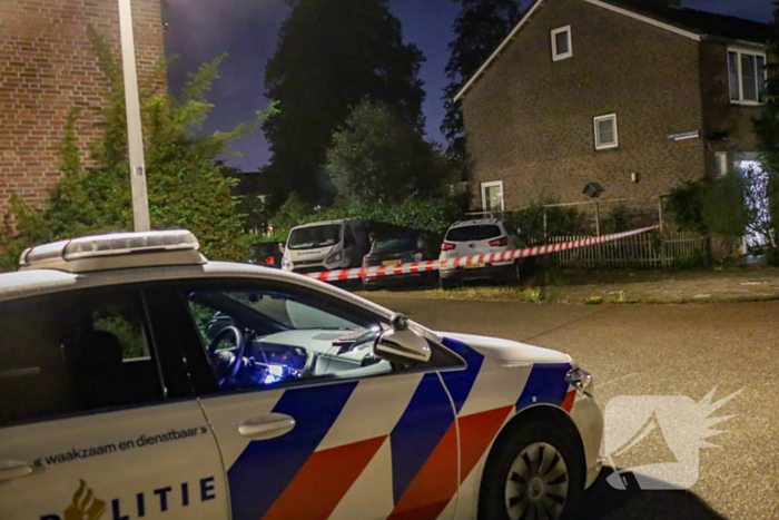 Schietincident in woonwijk: geparkeerde auto beschoten