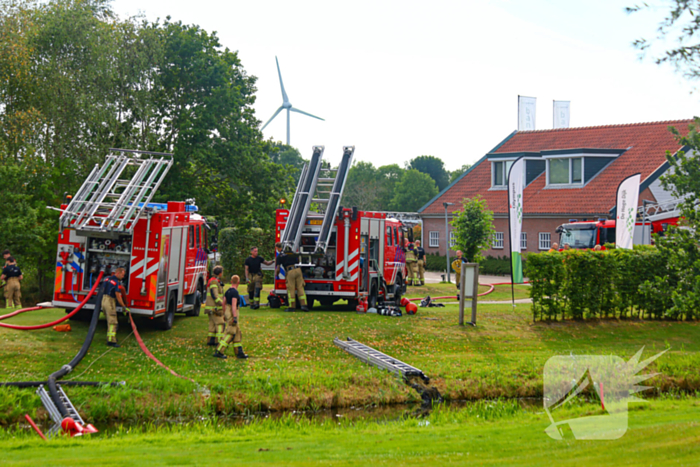 Zeer grote brand op golfbaan