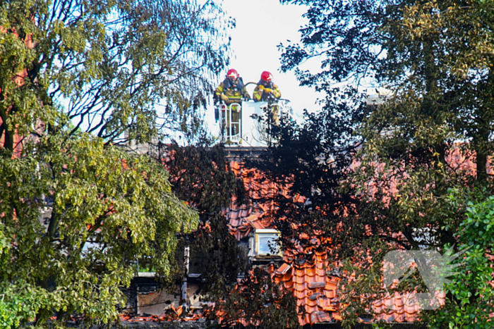 Zeer grote brand op golfbaan