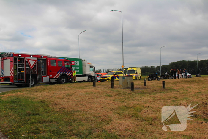 Vrouw (80) overleden bij ernstige aanrijding met vrachtwagen