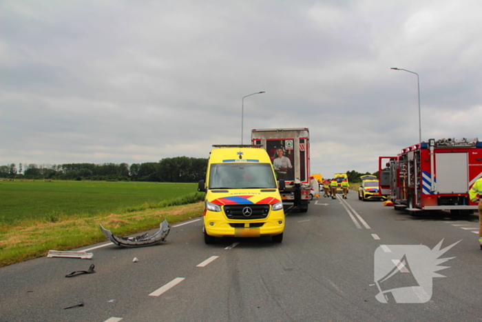 Vrouw (80) overleden bij ernstige aanrijding met vrachtwagen