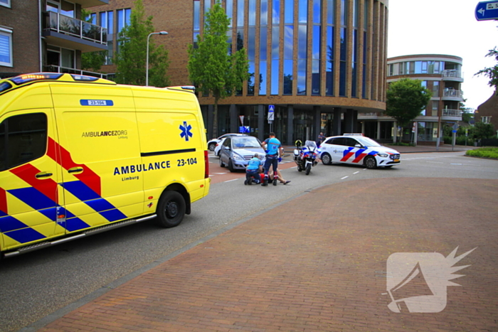Fietser gewond na botsing met auto
