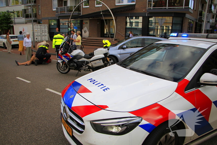 Fietser gewond na botsing met auto