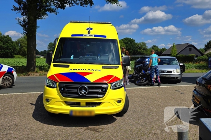 Motorrijder gewond bij aanrijding met automobilist