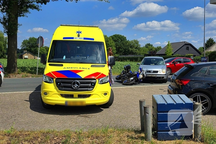 Motorrijder gewond bij aanrijding met automobilist