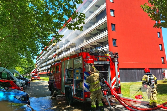 Bewoners ontkomen aan brand