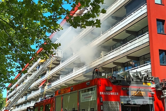 Bewoners ontkomen aan brand