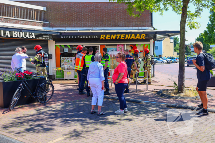 Brand in dierenwinkel snel geblust