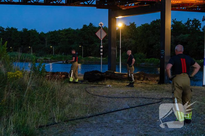 Mogelijke brandstichting bij boomstronk