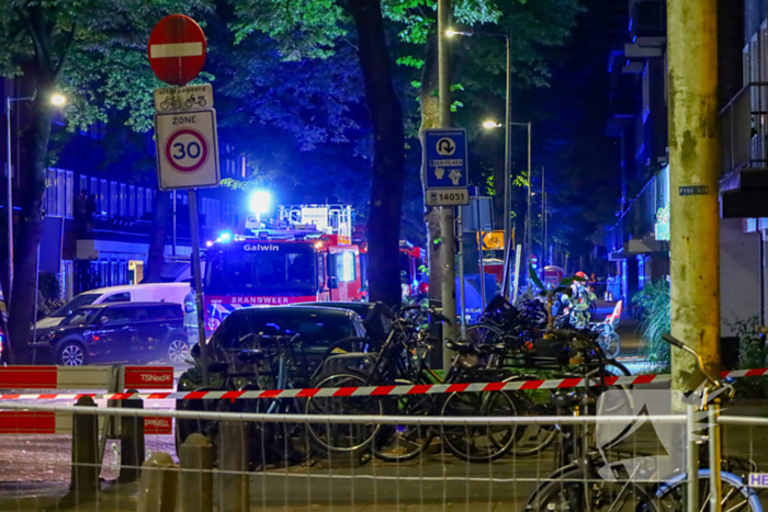 Explosie leidt tot woningbrand en grote hulpverlening