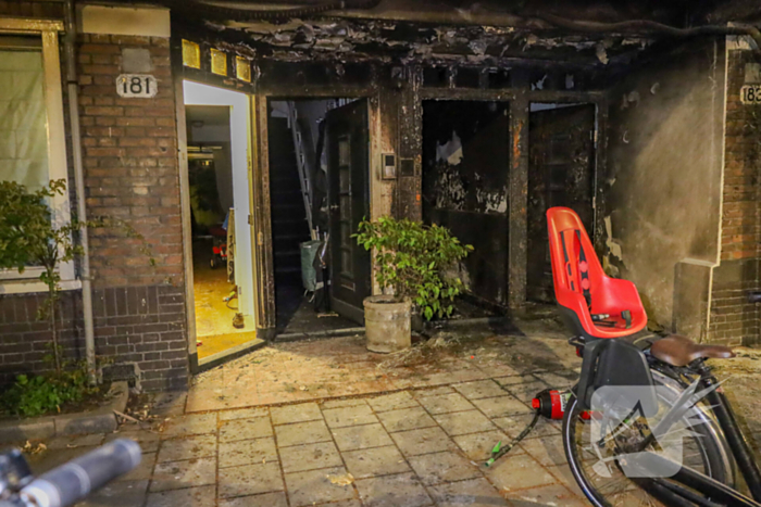 Explosie leidt tot woningbrand en grote hulpverlening