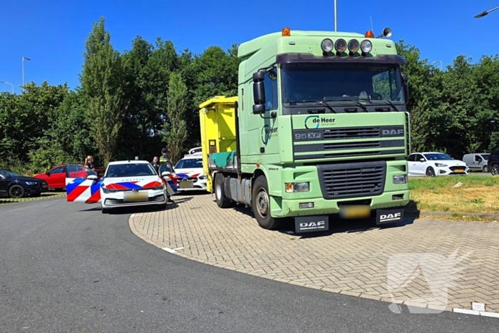 Botsabasorber klapt op personenauto