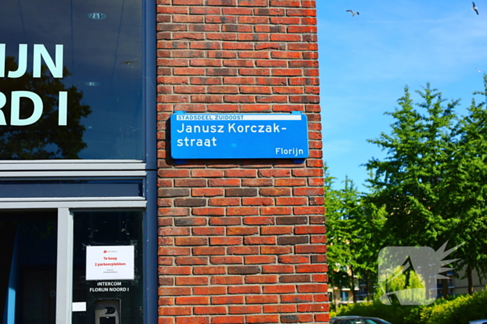 Explosie verwondt bewoner ernstig