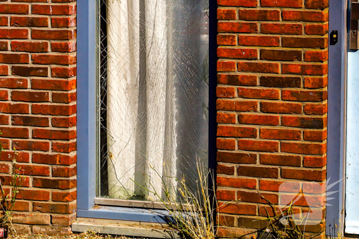 Explosie verwondt bewoner ernstig