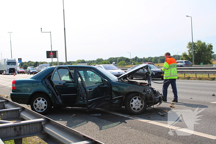 Aanrijding met letsel op snelweg