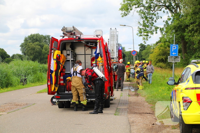 Persoonwagen eindigt in sloot