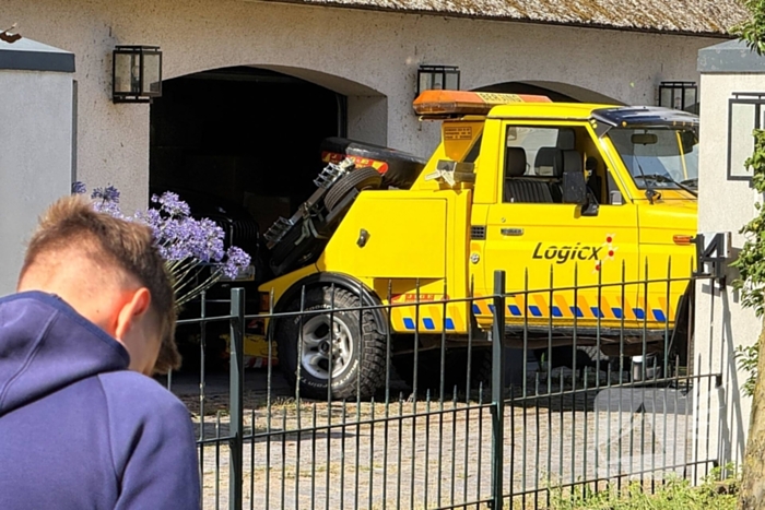BMW in schuur ontdekt tijdens onderzoek