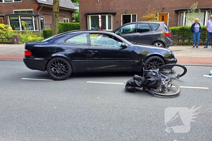 Fietser gewond bij aanrijding met auto