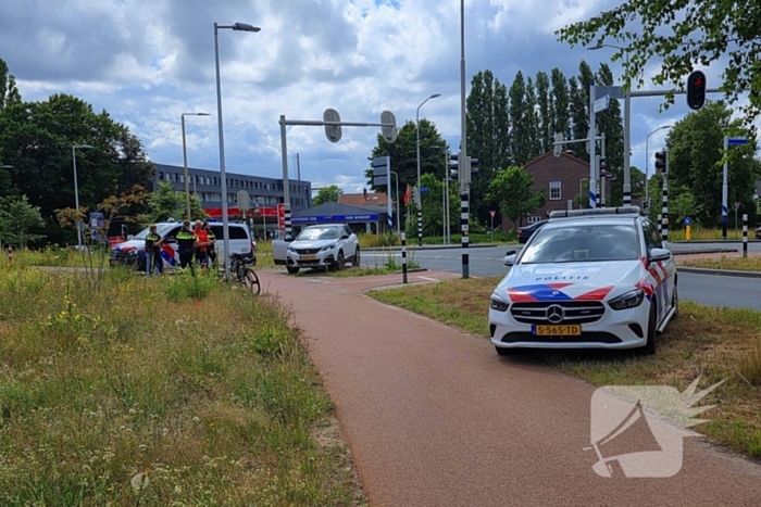 Wielrenner aangereden op kruising