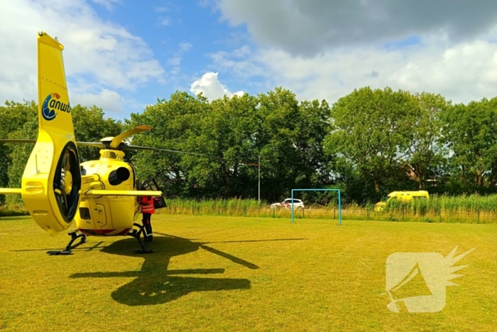 Persoon gewond na val met scootmobiel