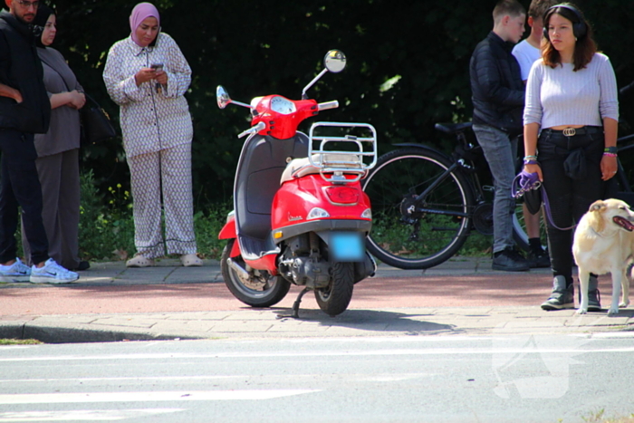 Scooterrijdster gewond na val
