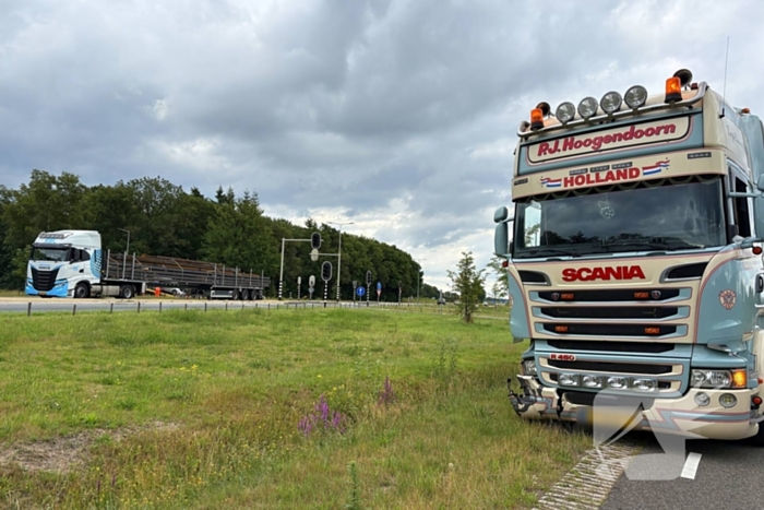 Aanrijding vrachtwagen en auto