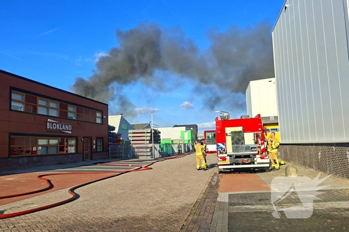 Zeer grote brand op industriegebied