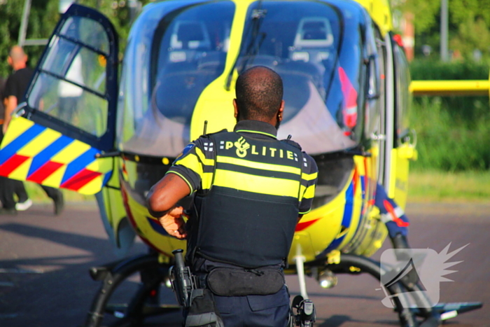 Zwaargewonde bij aanrijding met lijnbus