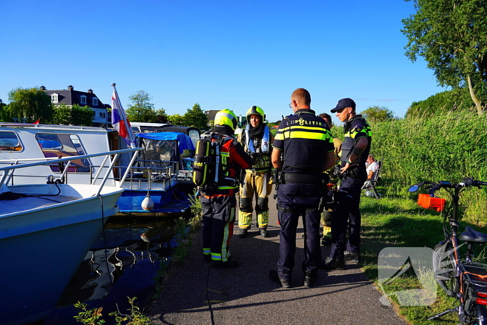 Brandweer onderzoekt geur, zorgen om welzijn dieren