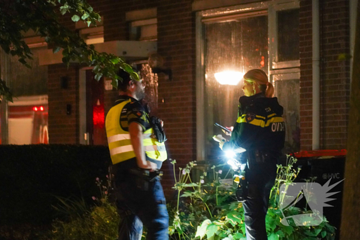 Voordeur van woning beschadigd na explosie