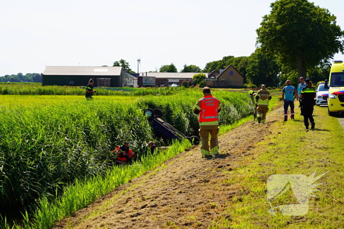 Inzittenden verlaten ongevalslocatie