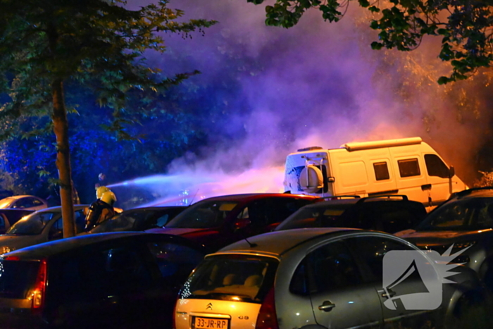 Voertuigbrand veroorzaakt grote schade