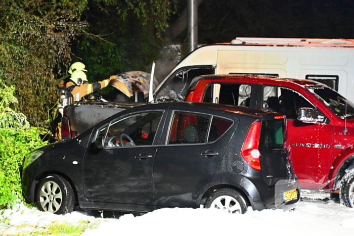 Voertuigbrand veroorzaakt grote schade
