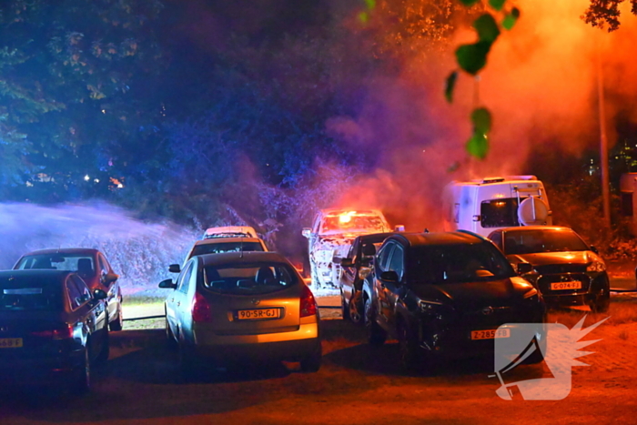Voertuigbrand veroorzaakt grote schade
