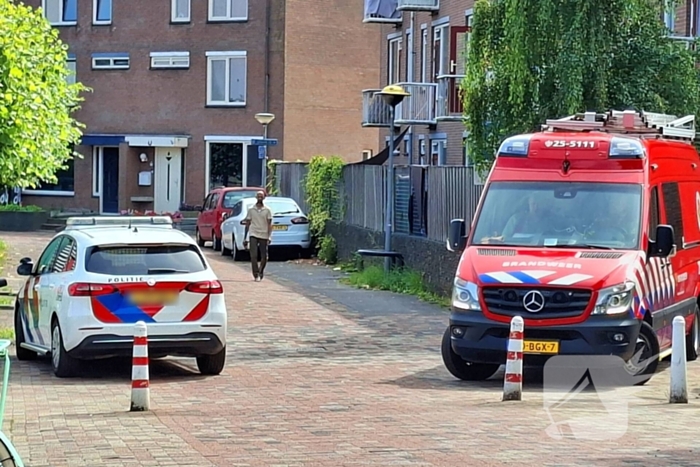 Hulpdiensten reageren op persoon in het water