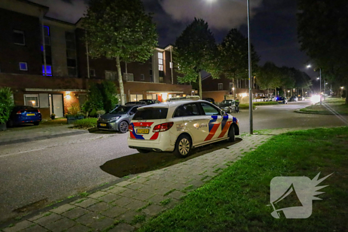Benzinefles ontploft bij woning